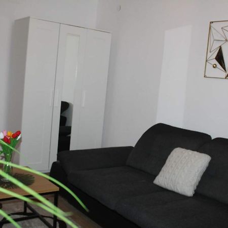 شقة Apartament Dania & Petru Tîrgu Ocna المظهر الخارجي الصورة