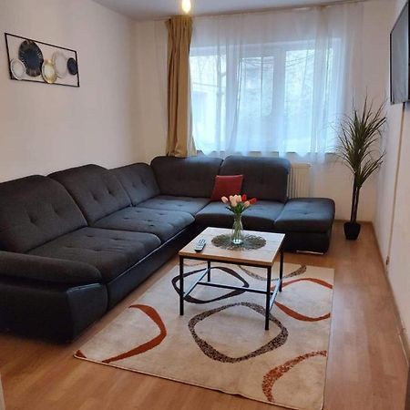 شقة Apartament Dania & Petru Tîrgu Ocna المظهر الخارجي الصورة