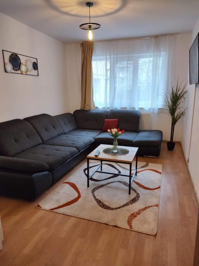 شقة Apartament Dania & Petru Tîrgu Ocna المظهر الخارجي الصورة
